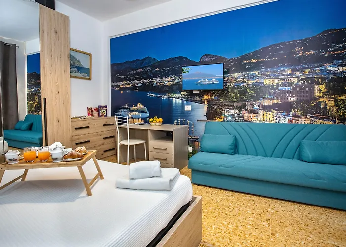 Lovely In Center Of Półwysep Sorrentyński