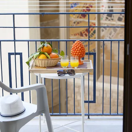 Lovely In Center Of *