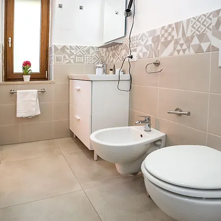 Lovely In Center Of Apartment *